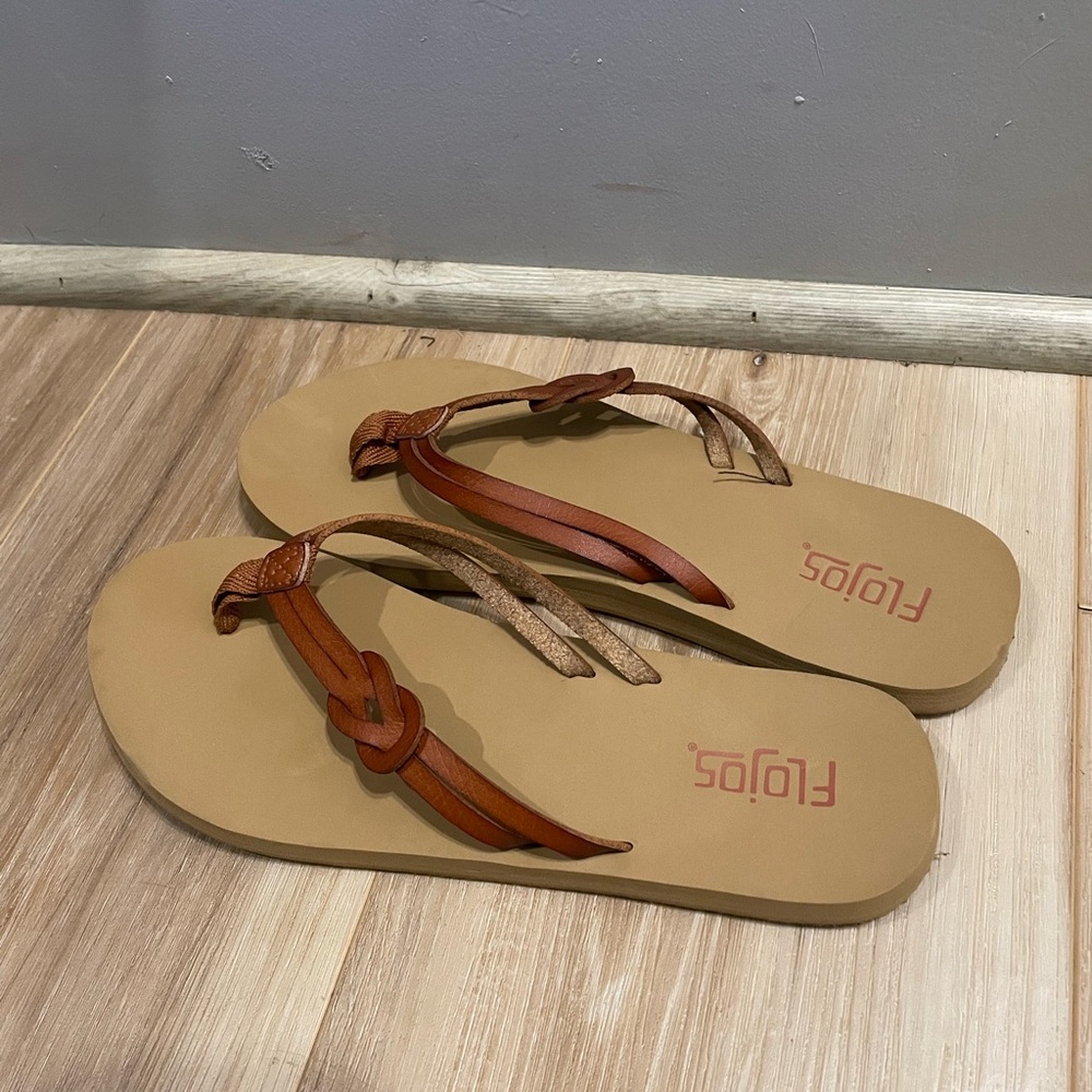 Flojos flip Flop Sandals women’s 8.5
